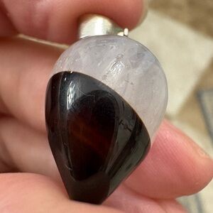 Black and white agate teardrop pendant.